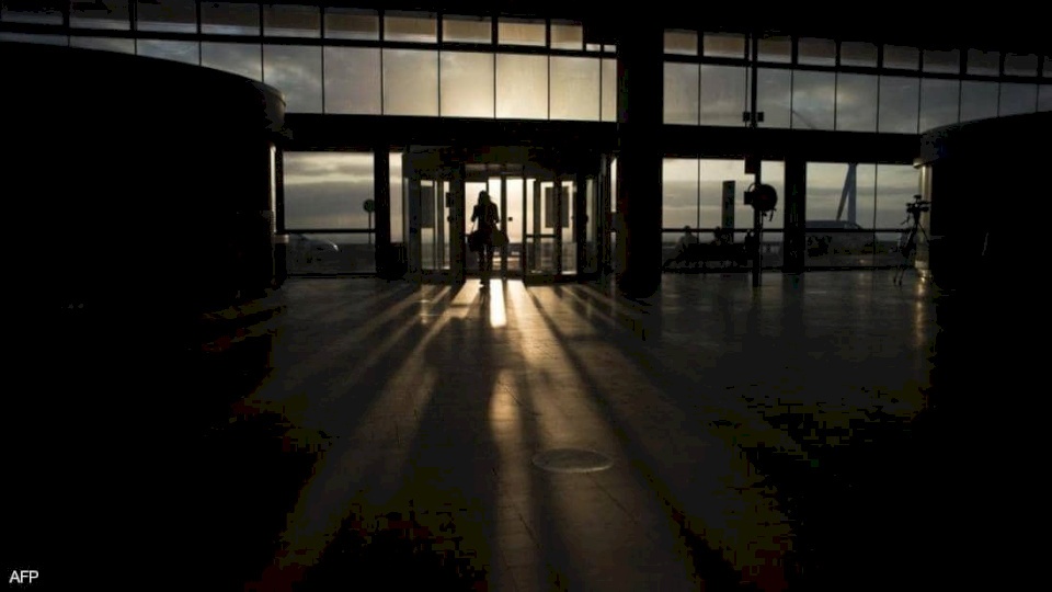 مهاجرون غير شرعيين ينفذون خطة "جهنمية" لدخول إسبانيا "من السماء"!