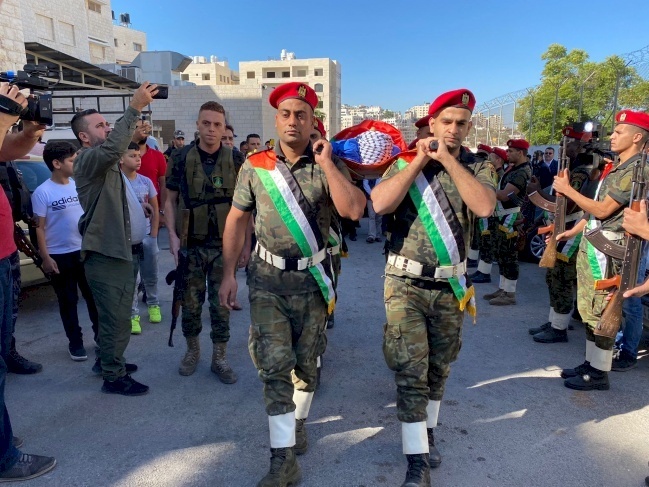 نابلس تشيّع جثمان الشهيد الطفل محمد دعدس