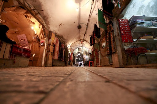 "الاقتصاد" تُخطر 72 مطعما ومحلا للحلويات لتلاعبها بالأسعار