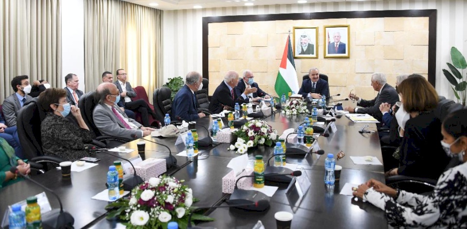 اشتية يدعو الكونغرس الأميركي لتعديل القوانين التي تستهدف فلسطين