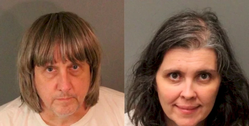 "بيت الرعب"- قيدوهم ومنعوهم من الاستحمام.. والدان يعذبان أبناءهما الـ13 في أمريكا