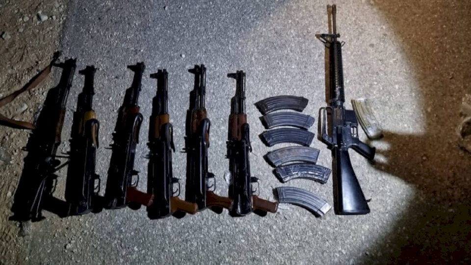 جيش الاحتلال: إحباط محاولة تهريب أسلحة عبر الحدود الأردنية