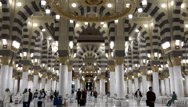 السعودية..رئاسة المسجد النبوي تتيح دخول النساء إلى الروضة الشريفة بشرط