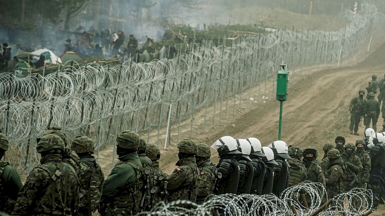 آخر مستجدات أزمة المهاجرين على الحدود البيلاروسية - البولندية