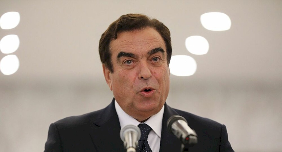 صور| وثيقة سرية تظهر حصول جورج قرداحي على مبلغ ضخم من السعودية... والوزير يرد