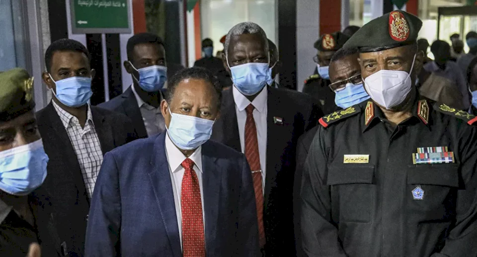 إعلام: الجيش السوداني يتفق مع حمدوك على عودته إلى منصبه 