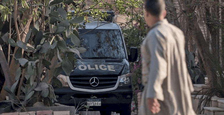 مصر.. القبض على "فريق مباحث" مزيف يحقق في جرائم قتل