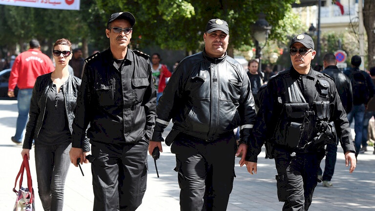 4 شبان يتناوبون على اغتصاب طفلة في حديقة عامة بتونس!