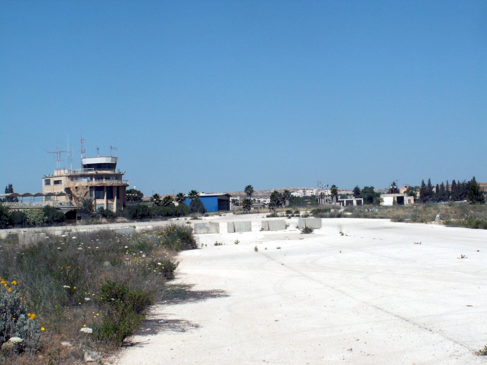 "المنظمات الأهلية": المخطط الاحتلالي بمطار قلنديا والشمعدان بساحة البراق محاولة لانهاء الوضع القائم بالقدس