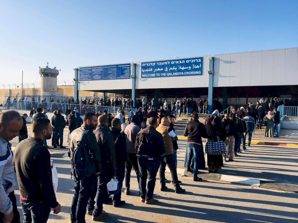 الاحتلال يتخذ اجراءات جديدة بخصوص دخول الفلسطينيين الى "اسرائيل"