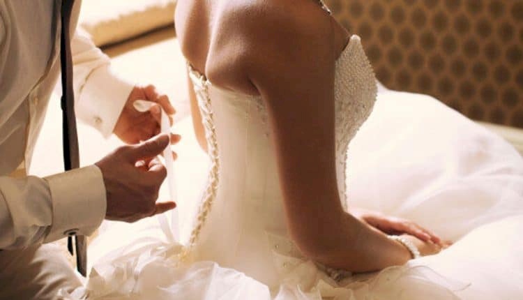 في ليلة الدخلة .. انتحار عريس مصري في الحمام والعروس تكشف ما حدث!