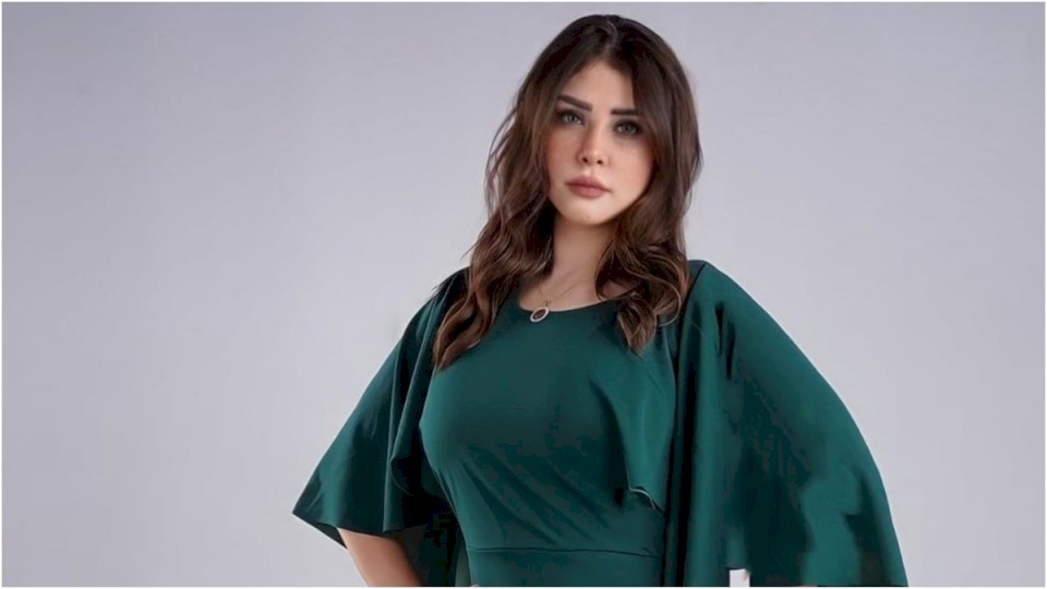 رواد عليو ترد على منتقدي تغير شكلها.. وحقيقة خضوعها لعمليات تجميل