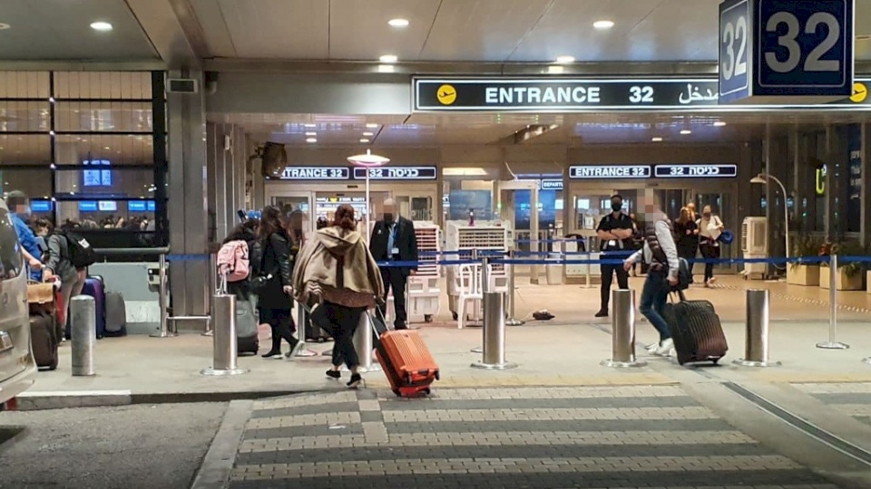 "اسرائيل" تتخذ اجراءات جديدة لمنع تفشي المتحور الجديد لكورونا