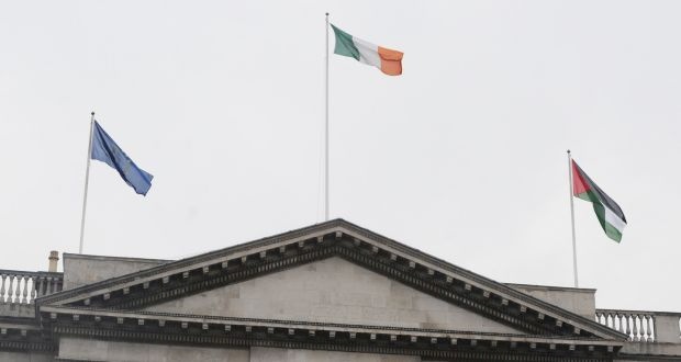 بلديات إيرلندية ترفع علم فلسطين على مبانيها