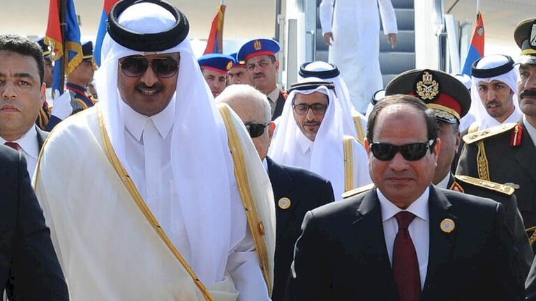 السيسي يوجه رسالة إلى أمير قطر.. ماذا تضمنت؟
