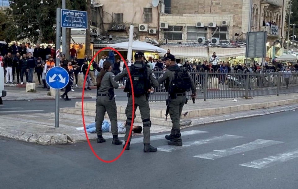 ماذا طلبت المجندة الإسرائيلية التي أعدمت جريح القدس؟ 