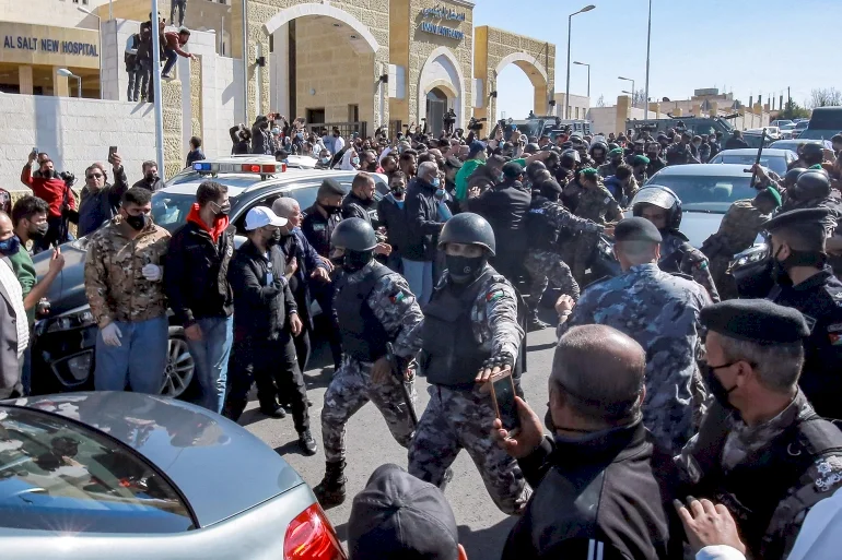 محكمة أردنية تقضي بحبس 5 مسؤولين في حادث نفاد الأكسجين من مستشفى السلط