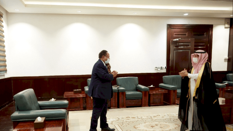 حمدوك يتسلم رسالة من محمد بن سلمان