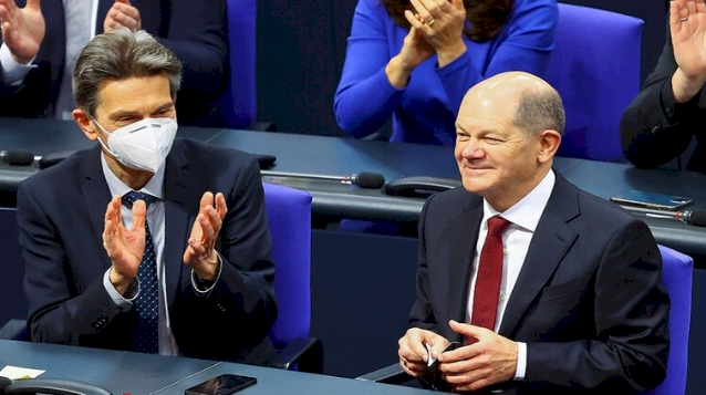 بعد ميركل- مستشار جديد لألمانيا.. من هو؟ 