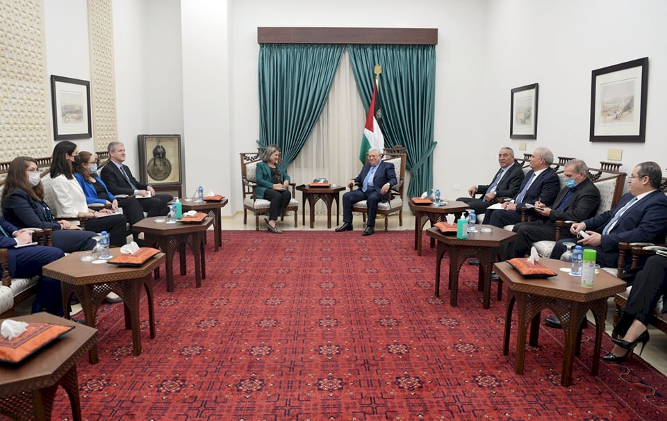 الرئيس عباس: من المهم تذليل العقبات التي تعترض العلاقات مع أمريكا
