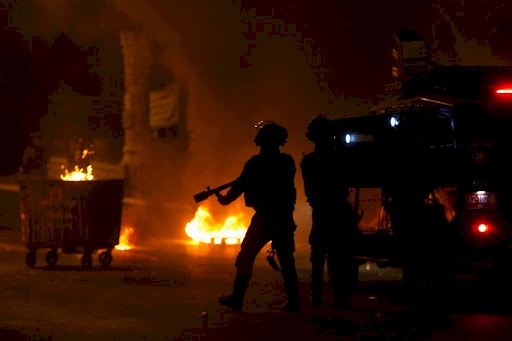 حكومة بينيت تصعد هجومها ضد فلسطيني الداخل.. خطة جديدة لقمع الاحتجاجات!