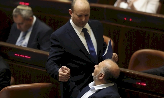 منصور عباس يداع عن المستوطنين: "يحظر التعميم تجاههم"!