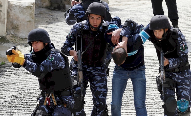 الشرطة تعتقل 7 أشخاص مشتبه بهم بقضيتي خطف في نابلس