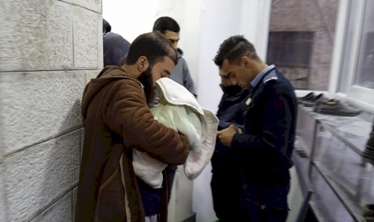 "التنمية الاجتماعية" تصدر بيانا حول العثور على رضيعة بجانب مسجد في الرام