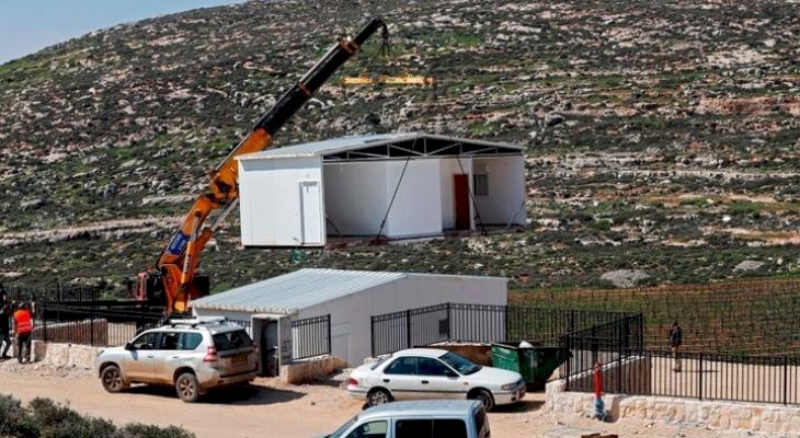 الاحتلال ينوي السماح بالبناء في بؤرة استيطانية جنوب نابلس