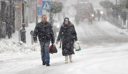 سلسة منخفضات جوية تؤثر على فلسطين الفترة المقبلة.. هل تحمل الثلوج؟