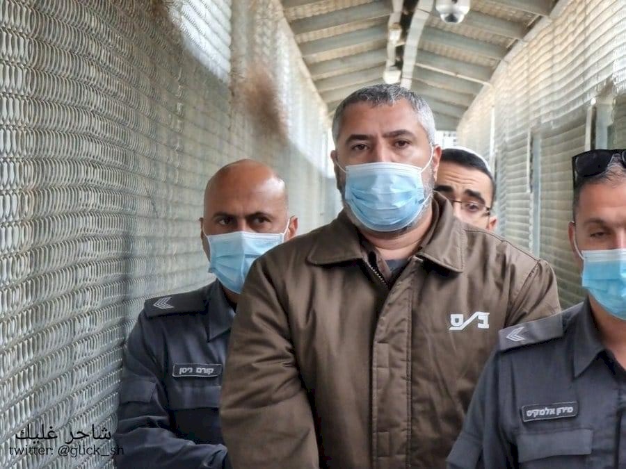 الاحتلال يحكم على منفذ عملية زعترة بالسجن المؤبد مرتين