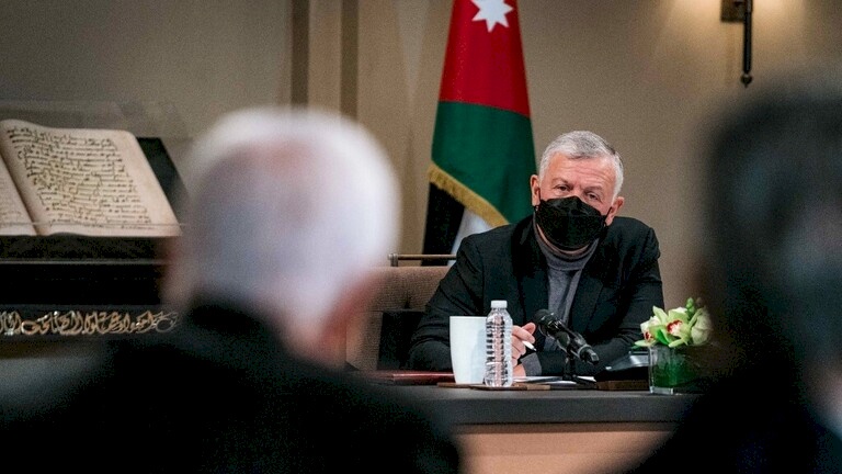 العاهل الأردني يحيل ابن عمه إلى التقاعد
