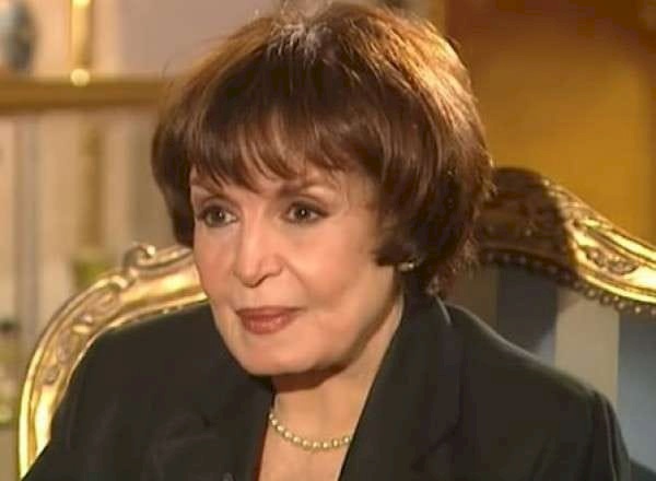 "بعد شائعات الوفاة".. سميرة أحمد تصدم الجميع بملامحها في أحدث ظهور (صورة)