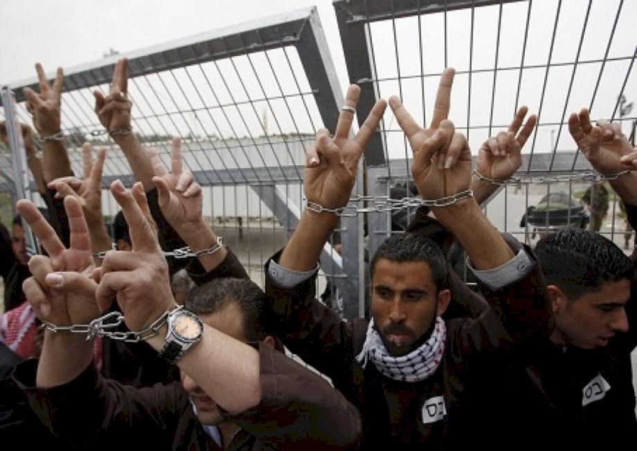 المعتقلون الإداريون يواصلون مقاطعة المحاكم لليوم الـ16