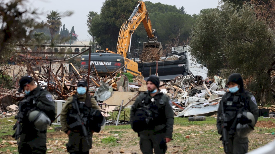 أربع دول أوروبية تطالب الاحتلال الإسرائيلي بوقف الاستيطان