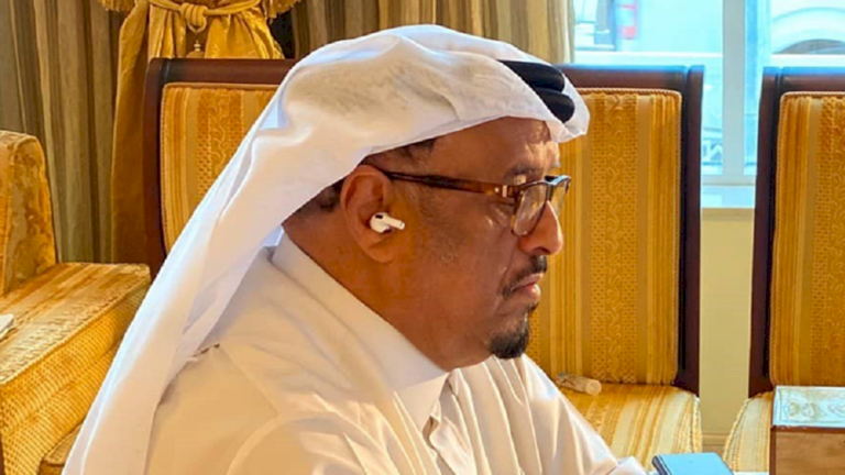 ضاحي خلفان يهاجم خامنئي ويشبهه بـ"هتلر"