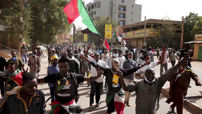 مقتل 9 أطفال وجرح 13 آخرين في المظاهرات بالسودان