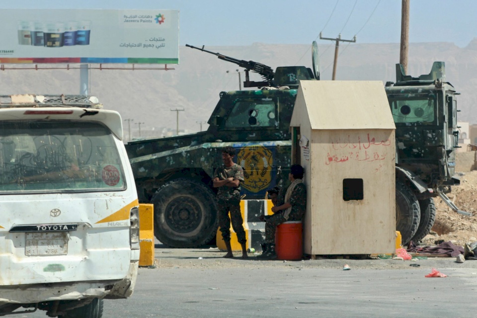 غارات جوية عنيفة للتحالف على الحديدة اليمنية وانقطاع الانترنت في البلاد