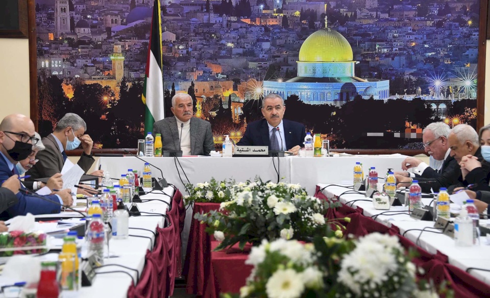 الحكومة تصادق على حزمة مشاريع تنموية وتقرر إبقاء المدراس مفتوحة كالمعتاد