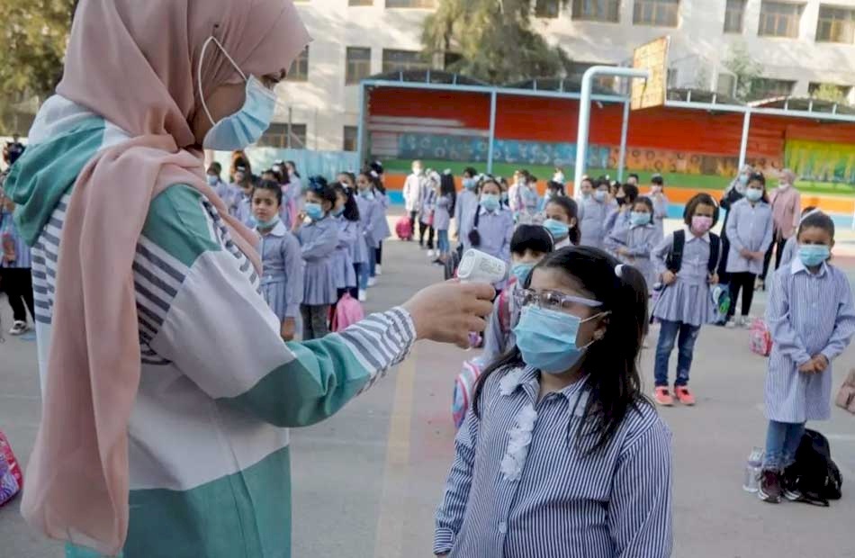 التربية: استمرار التعليم الوجاهي وقرارات جديدة مع تفشي كورونا 