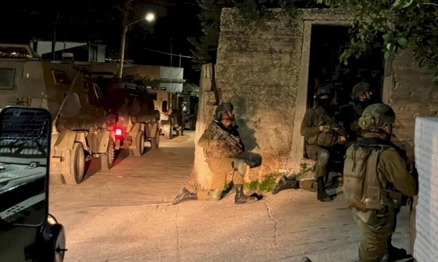  الاحتلال يخطر بهدم شقة سكنية للأسير غيث جرادات