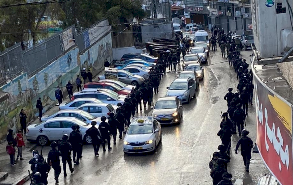 الاحتلال يغلق منزل الشهيد فادي أبو شخيدم في مخيم شعفاط