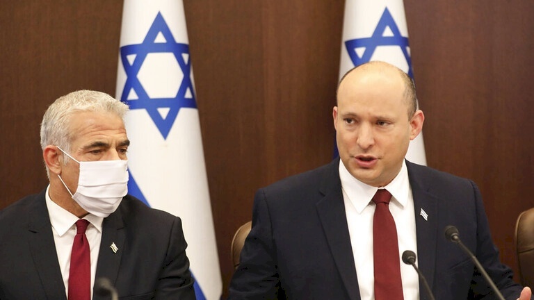 لابيد يحذر من توتر العلاقات مع واشنطن بسبب بؤرة استيطانية غير مرخصة