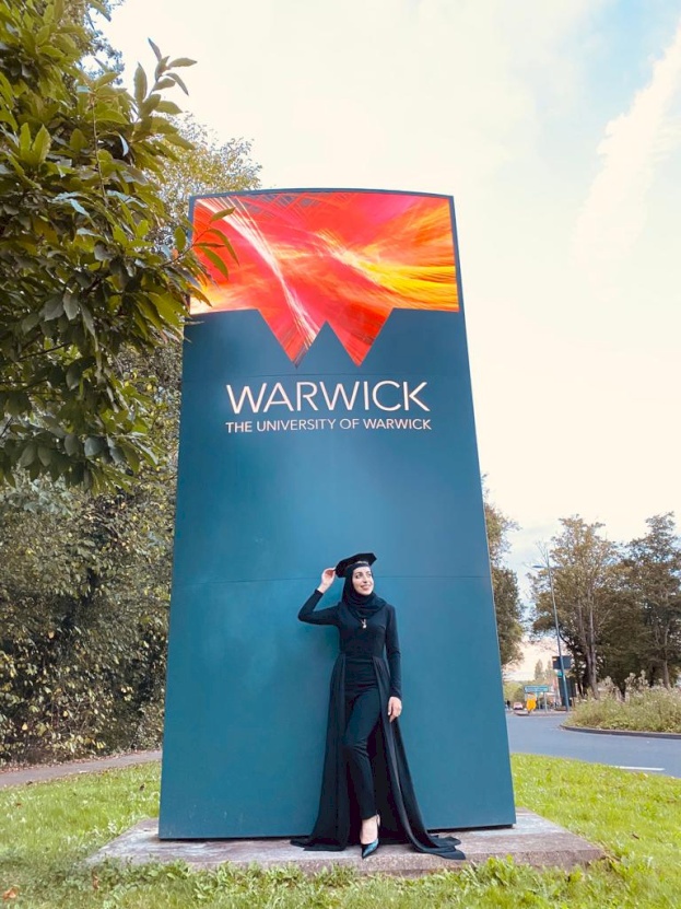 خريجو جامعة القدس يتفوقون من جديد: مجدل مزهر تحصد الامتياز في ماجستير التقانة الحيوية الطبية وإدارة الأعمال من وورك البريطانية