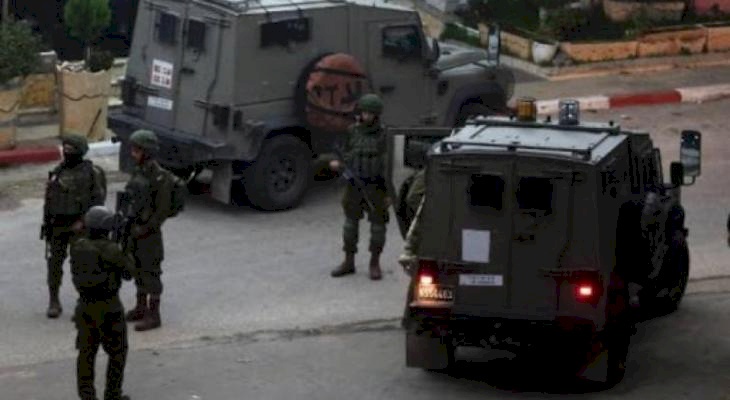 الاحتلال يستولي على حواسيب وملفات من مقر لجنة الزكاة في باب الرحمة