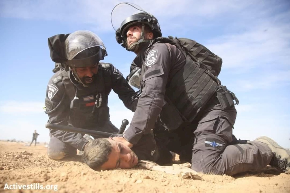 شؤون الأسرى: الاحتلال ينكل بالشبان والفتية أثناء حملات الاعتقال