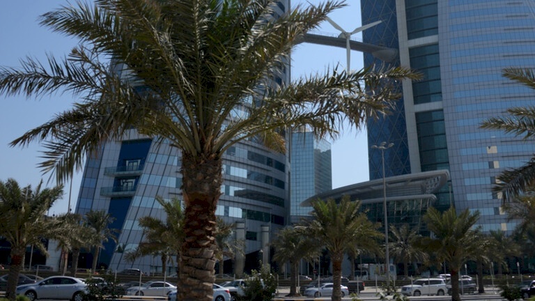 كازاخستان تتسلم سيدة باعت طفلة في البحرين للاستغلال الجنسي