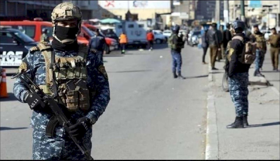 العراق.. سائق "توك توك" يقتل سيدة كانت تحسن إليه ويحرقها وسط الشارع