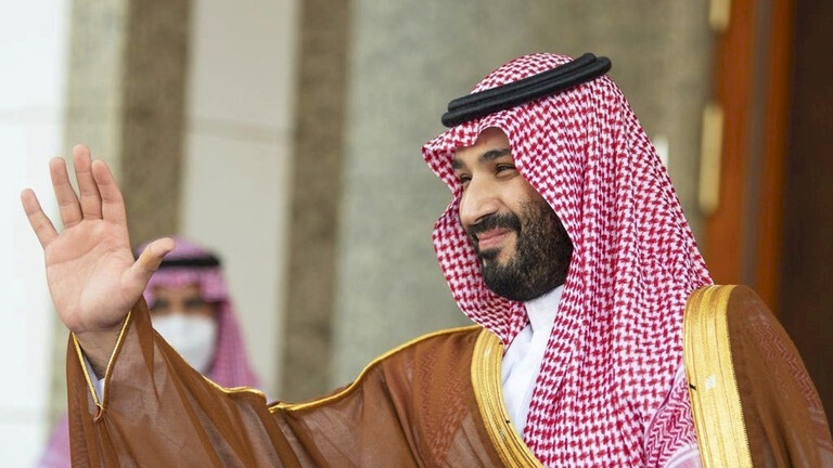 عاداته اليومية ومسلسلاته المفضلة.. محرر مجلة "أتلانتيك" يكشف كواليس مقابلتيه مع بن سلمان