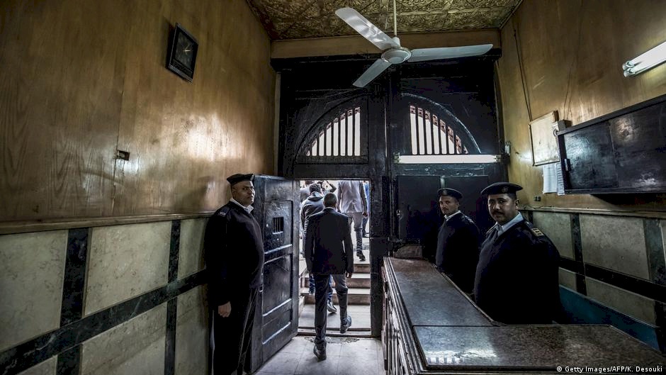 مصر.. البرلمان يوافق على حذف كلمة "سجن" من القانون